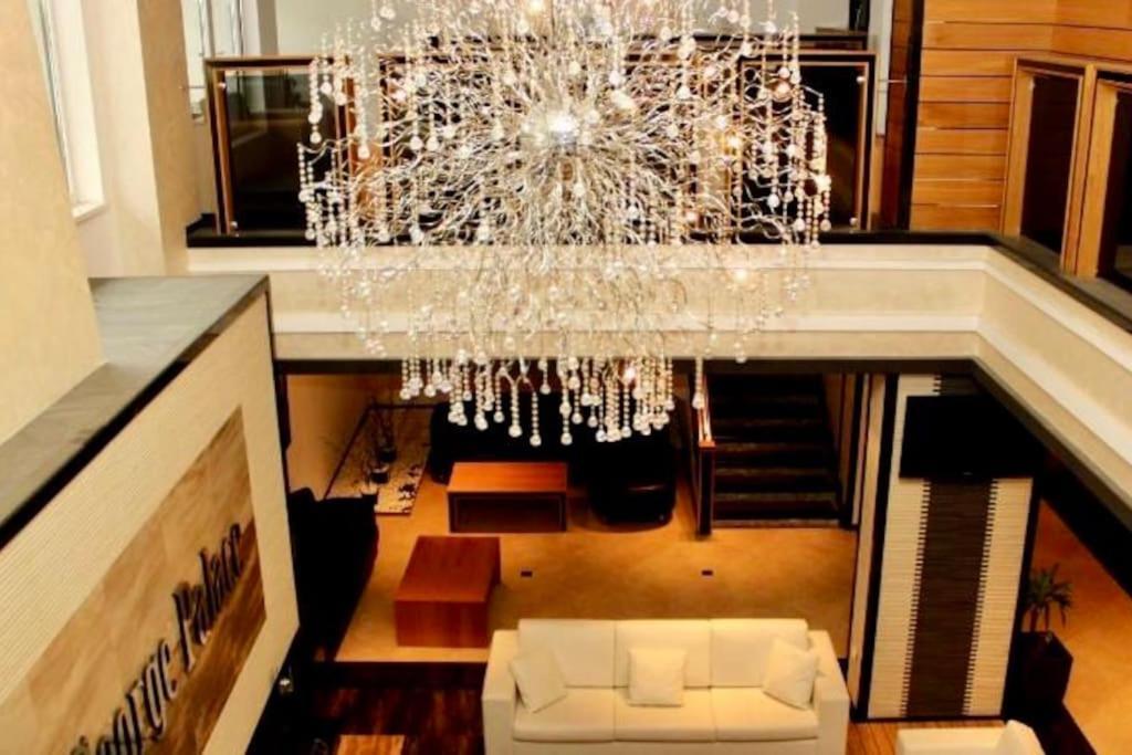 Apartment Luxury Penthouse With A Lavish And 2 En-suite Bedrooms Bansko